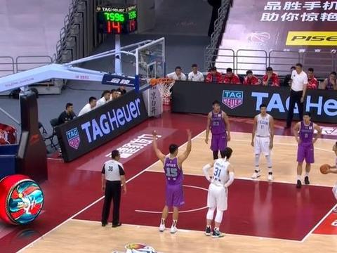 新疆VS东莞，CBA赛场上的一场硬仗，看得我手心冒汗