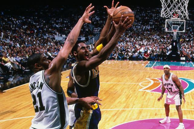邓肯vs奥胖视频，看完这10分钟，你就懂什么叫最伟大的对手